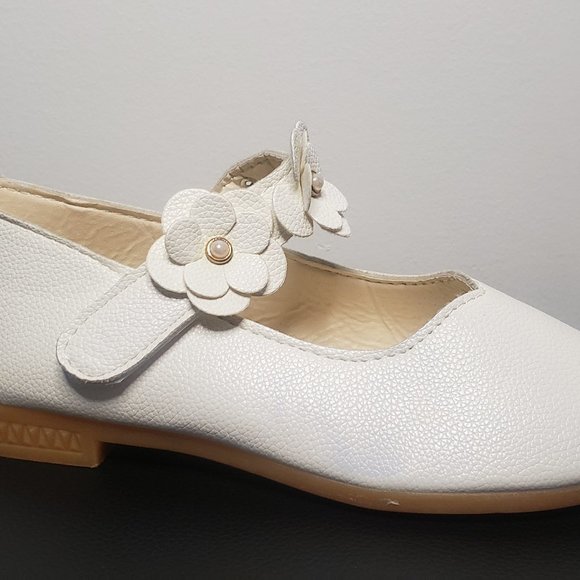 White Dressy shoes - Picture 1 of 2